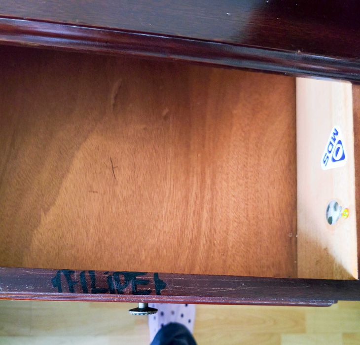 Mesa de Apoio Vintage Pé de Galo com Gaveta
