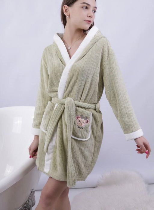 Продам пончо-халат  и халаты с капюшоном для  детей