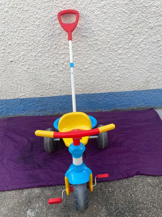 Triciclo de criança
