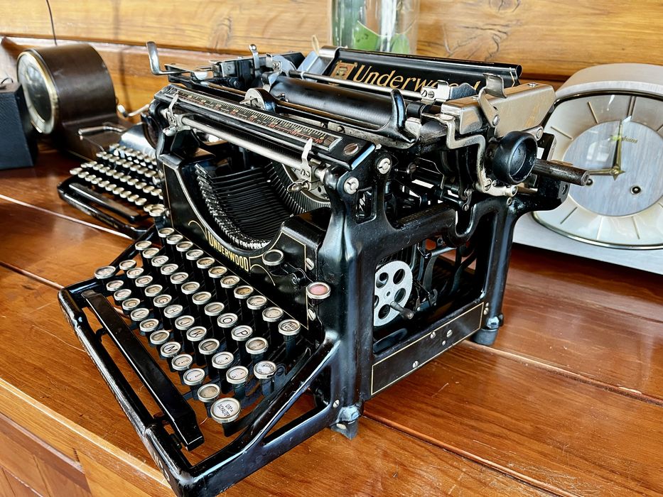Antiga maquina de escrever Underwood 5 de 1908