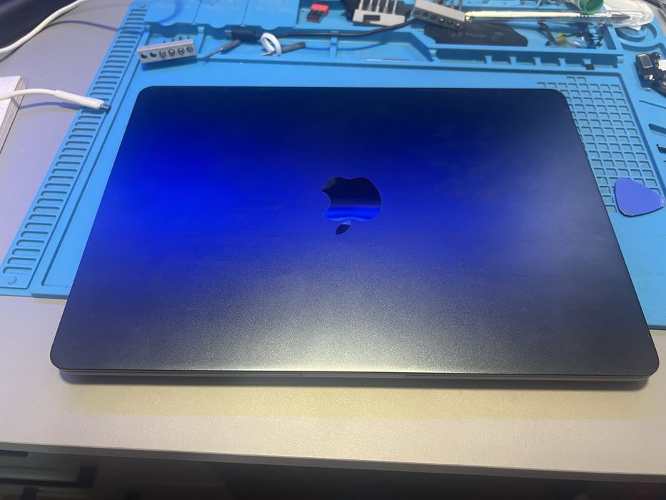 Macbook air m2 8/512