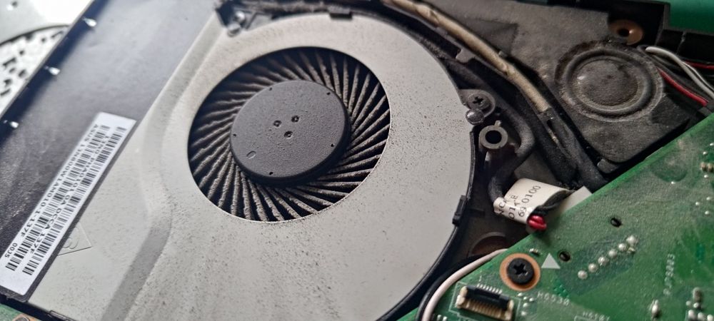 Naprawa komputerów, laptopów