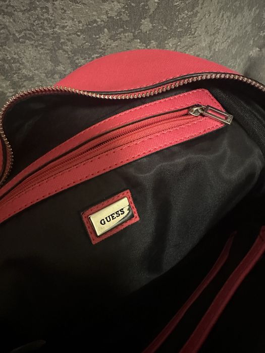 Портфель GUESS