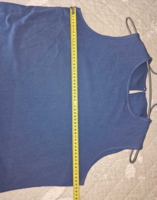 Vestido midi assimétrico