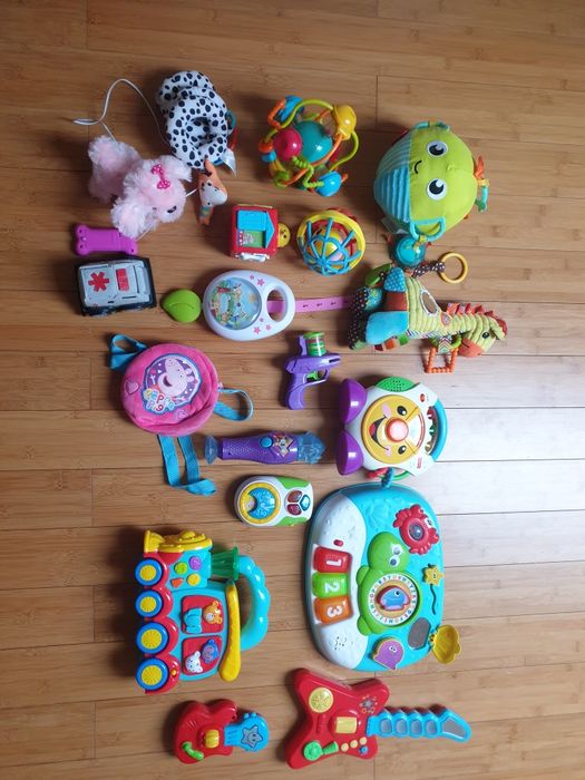 Mix zabawek dla dziecka 18 szt: Fisher Price ciuchcia gitara pozytywka