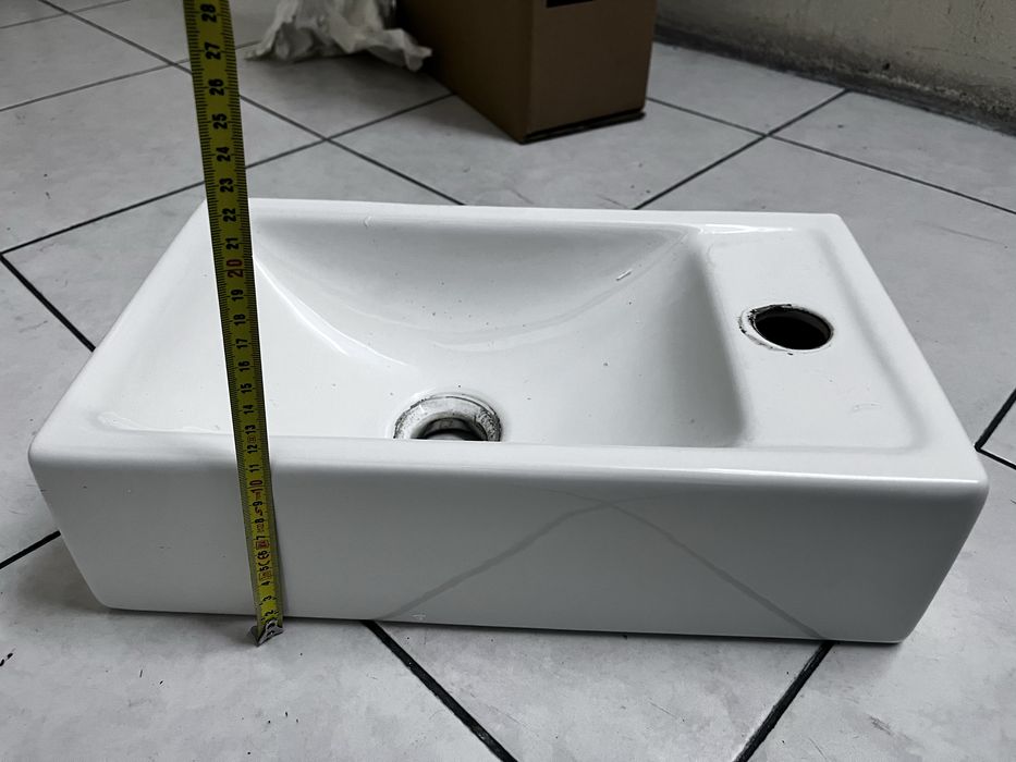 Dois Lavatórios para quarto de banho