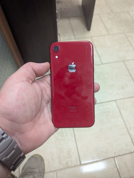 Продам Iphone xr
