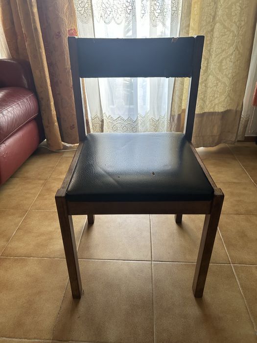 Cadeira antiga para restauro