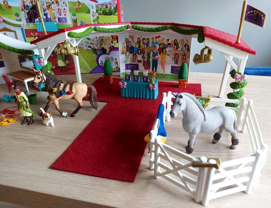 Schleich 42466 Wielki pokaz koni .