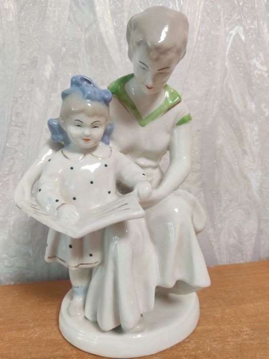 Статуэтка СССР.Учимся читать.Первая книга.