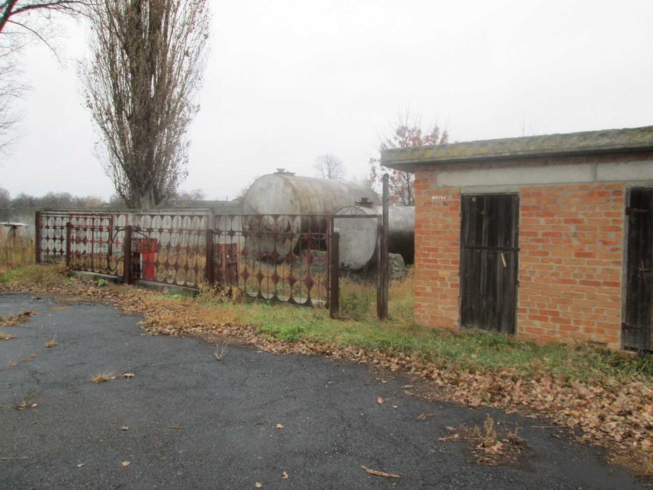 Здається в оренду база: склади 1500 м², гаражі та офіс