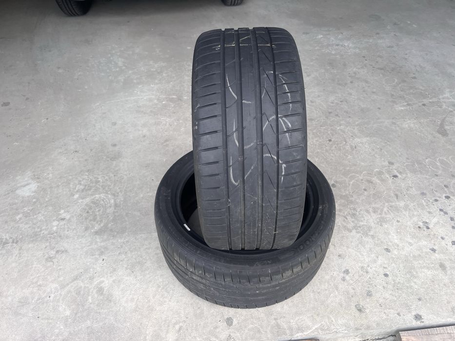 245/40r18 шини пара henkook протектор 65% 2020 рік