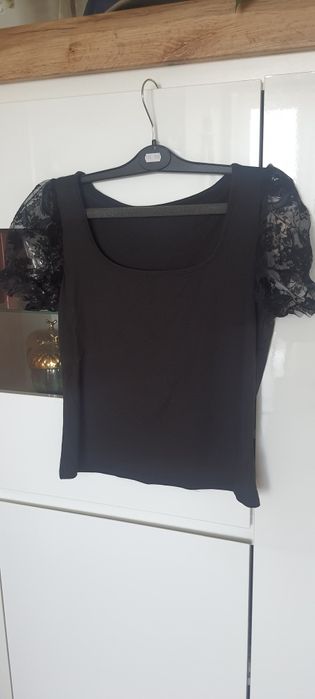 Czarna bluzka bufki