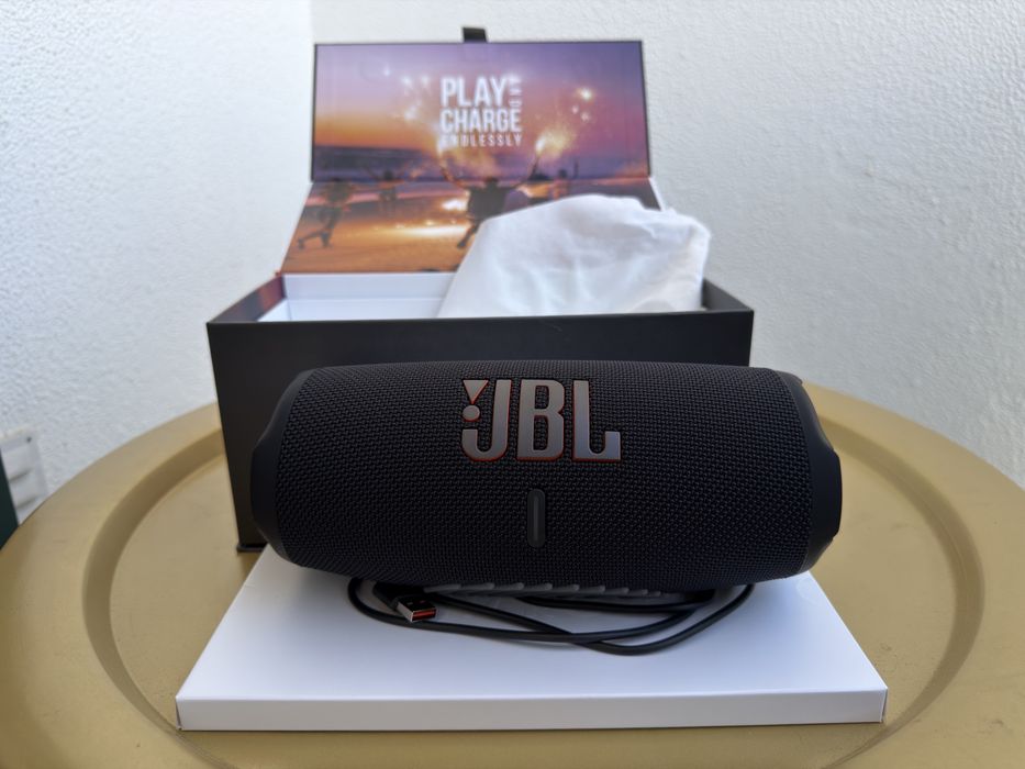 JBL Charge 5 Preta