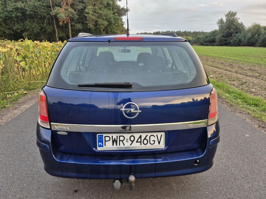 Opel astra h 1.6 benzyna 105km kombi manual hak
