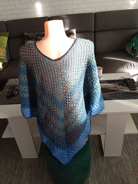 Śliczne ponczo damskie