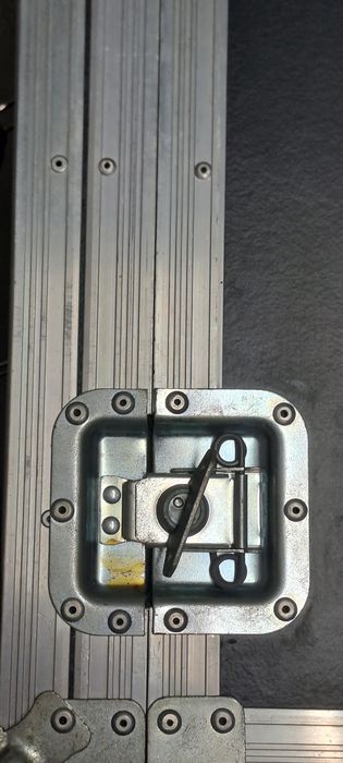 Vendo case técnica