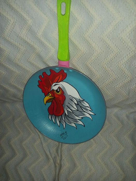 Frigideira reciclada e pintada à mão decorativa