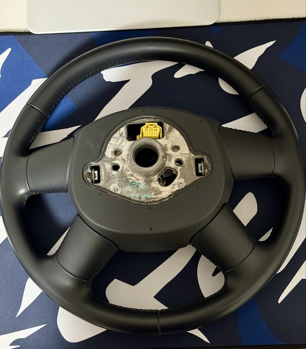 Оригінальне кермо з airbag до A3 8V/S3 8V/A4 B8/A5 B8/A6 C7/Q5 8R/Q3 8U