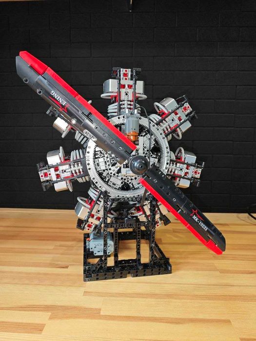 Большой авиационный 7 цилиндровый двигатель из кубиков lego