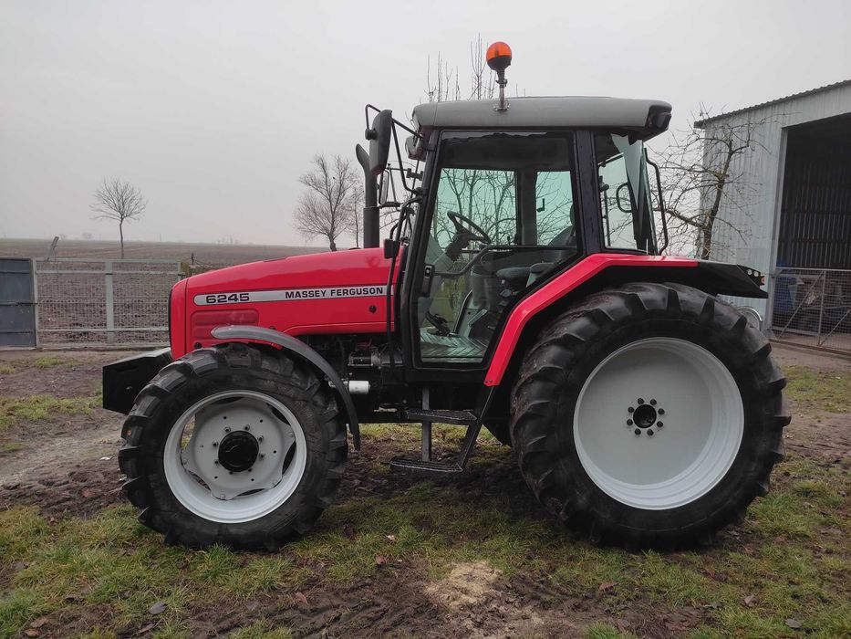 Massey Ferguson 6245