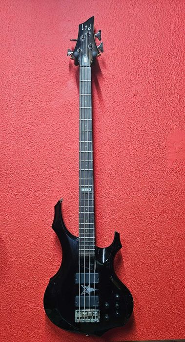 Baixo ESP LTD F-204 (Made in Korea) + Case Rígida