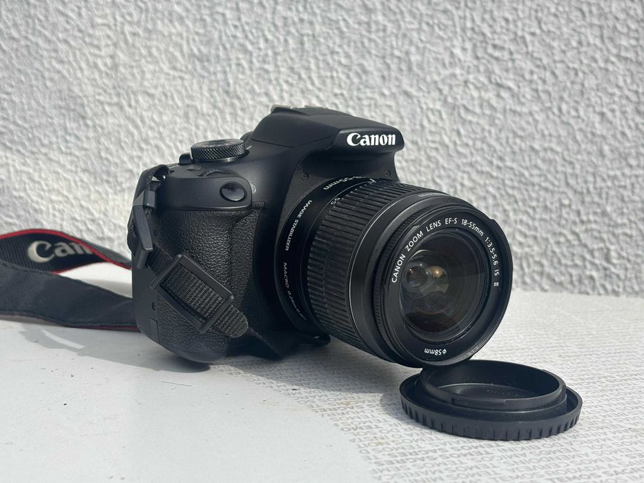 Canon EOS 2000D + Essential Travel Kit – Excelente estado