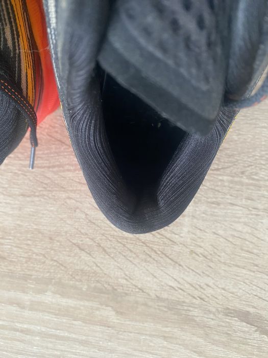 Buty  Asics Novablast 3 rozm 45 dł wkł ok 28