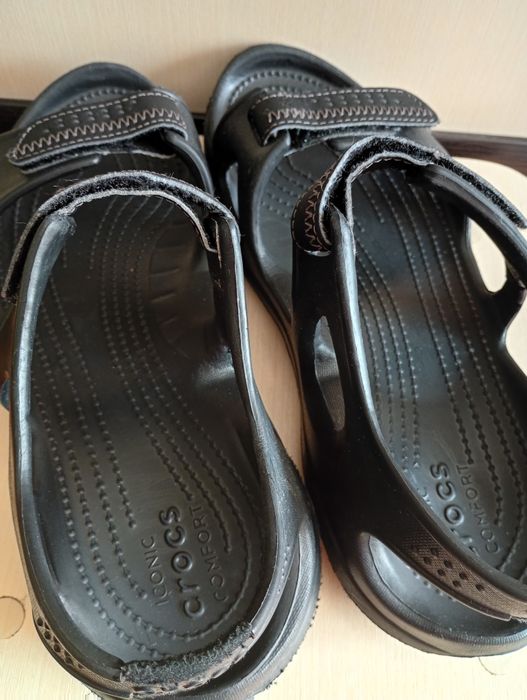 Чоловічі сандалі CROCS