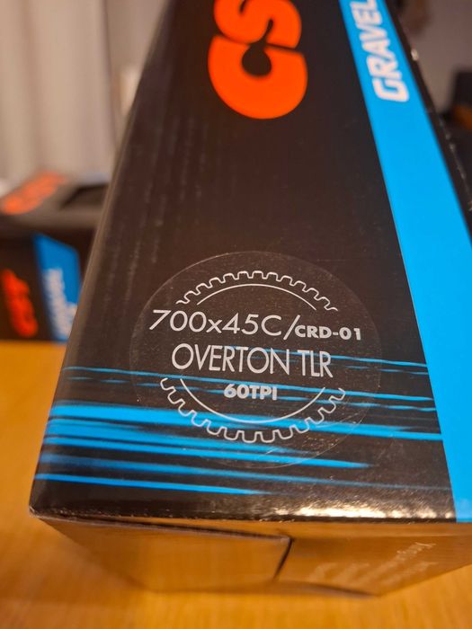 Opony CST OVERTON CRD-01 700x45c