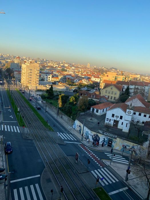 Arrenda-se 4 Quartos Apartamento T4