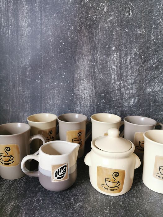 Zestaw kubki 6 sztuk, cukiernica, mleecznik