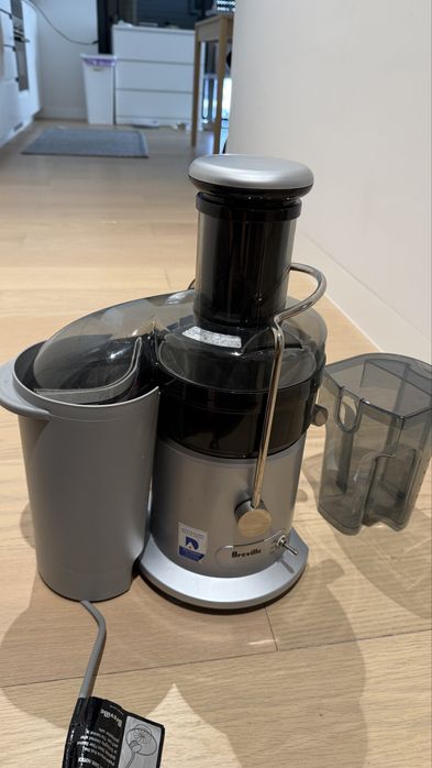 Cold juicer Breville / Sage. Maquina de extraçao do sumo.