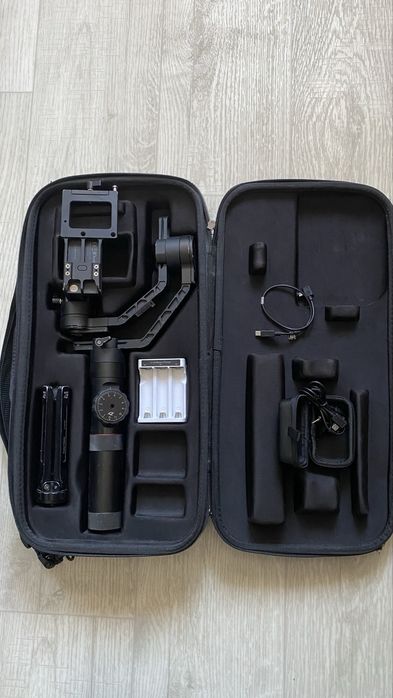 Zhiyun crane 2 (follow focus)