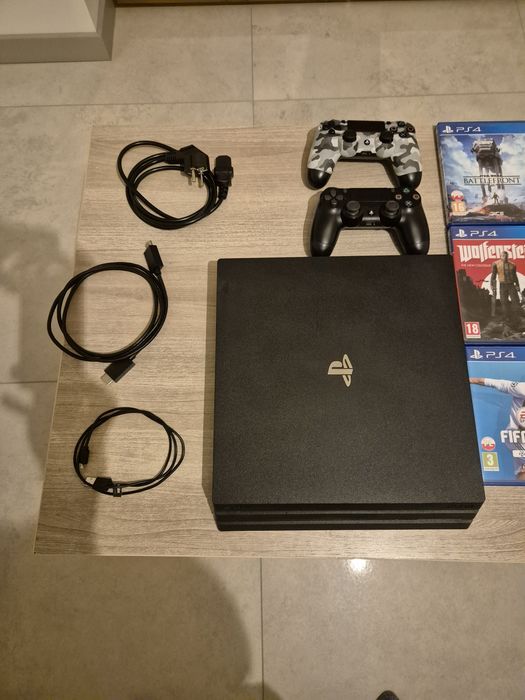 Konsola Sony PlayStation 4 PRO PS4 1 TB  Gry  2x Pad