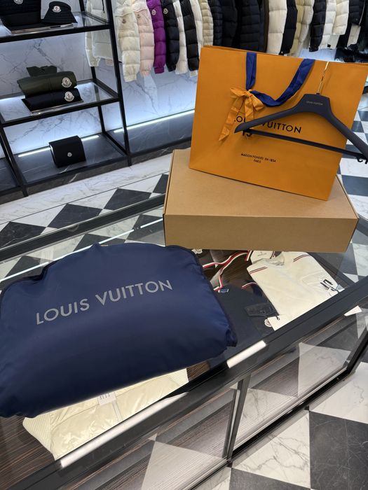 жилетка безрукавка Монклер Moncler мужская луи виттон  Louis Vuitton