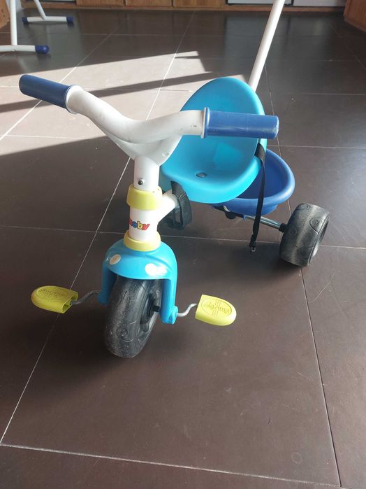 Triciclo de criança