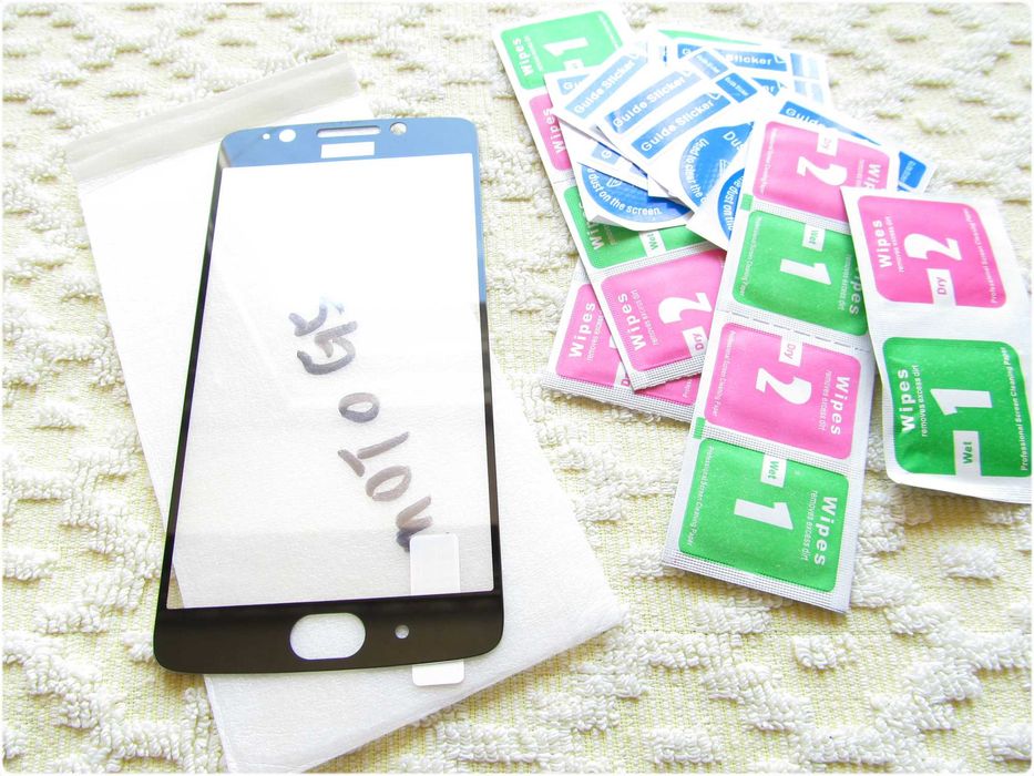 Качественное черное стекло к смартфону Moto G5 (новое)