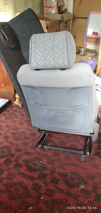 Продам передні сидіння для автомобілів