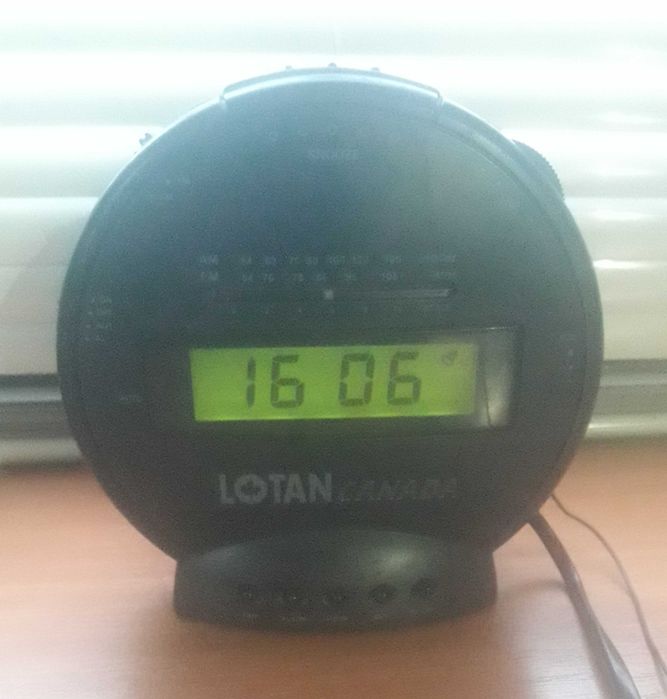 Часи-радіоприймач