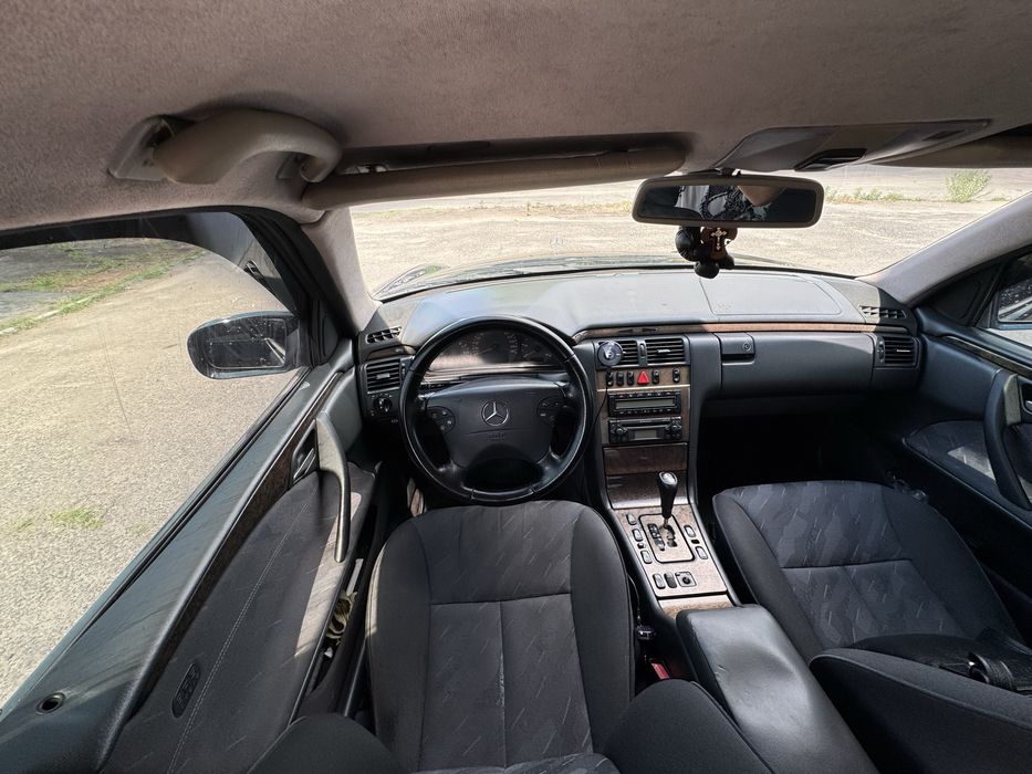 Mercedes-benz e320 CDI w210