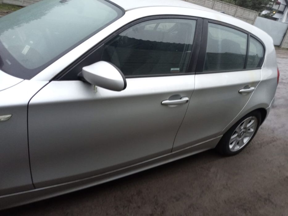 Bmw e87 lewe przednie drzwi titansilber metallic