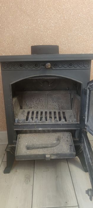 Продам чугунну пічку