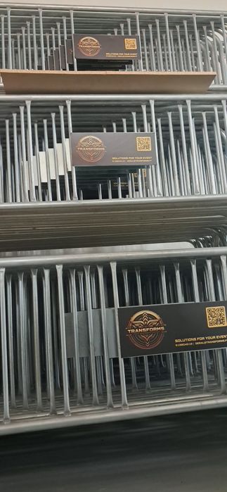 Aluguer de vedações, baias de metal e baias de fita eventos