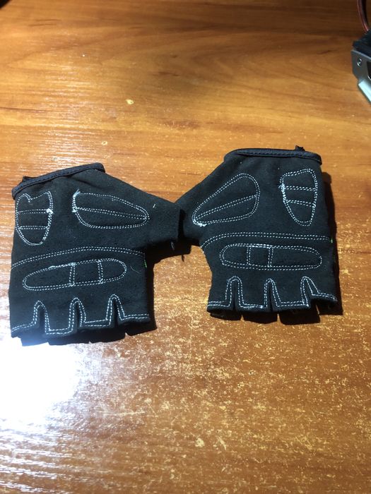 Продам детские вело перчатки