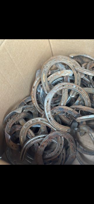 Podkowy uzywane od koni wyscigowych