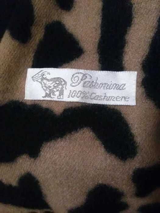 Nowy szal kaszmirowy w cętki, zwierzęcy print