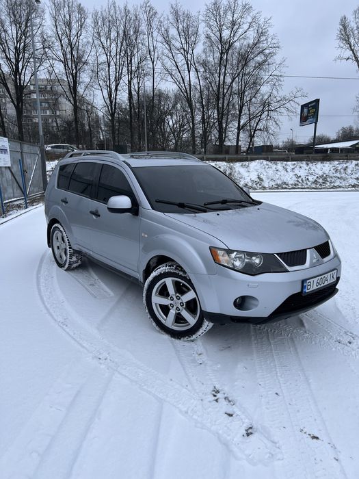 Продам Outlander XL