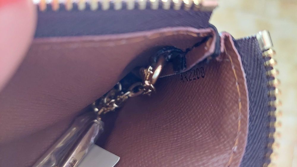 Porta-Moedas LV Novo na caixa