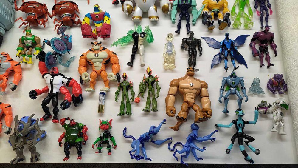 Бен 10 Бен тен ben 10 ben ten алмаз силач вогонь рідкісна машина база